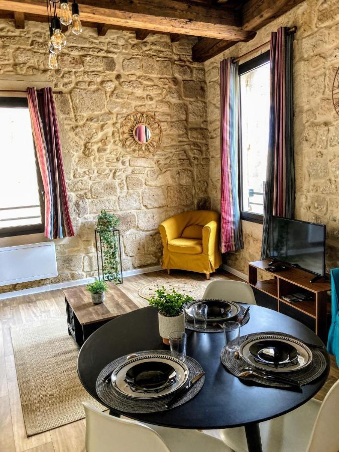 Immeuble 3 Apparts Centre Historique St Gilles Maisoncarreeconciergerie Saint-Gilles  Exteriér fotografie