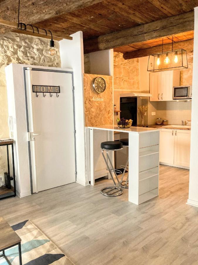 Immeuble 3 Apparts Centre Historique St Gilles Maisoncarreeconciergerie Saint-Gilles  Exteriér fotografie