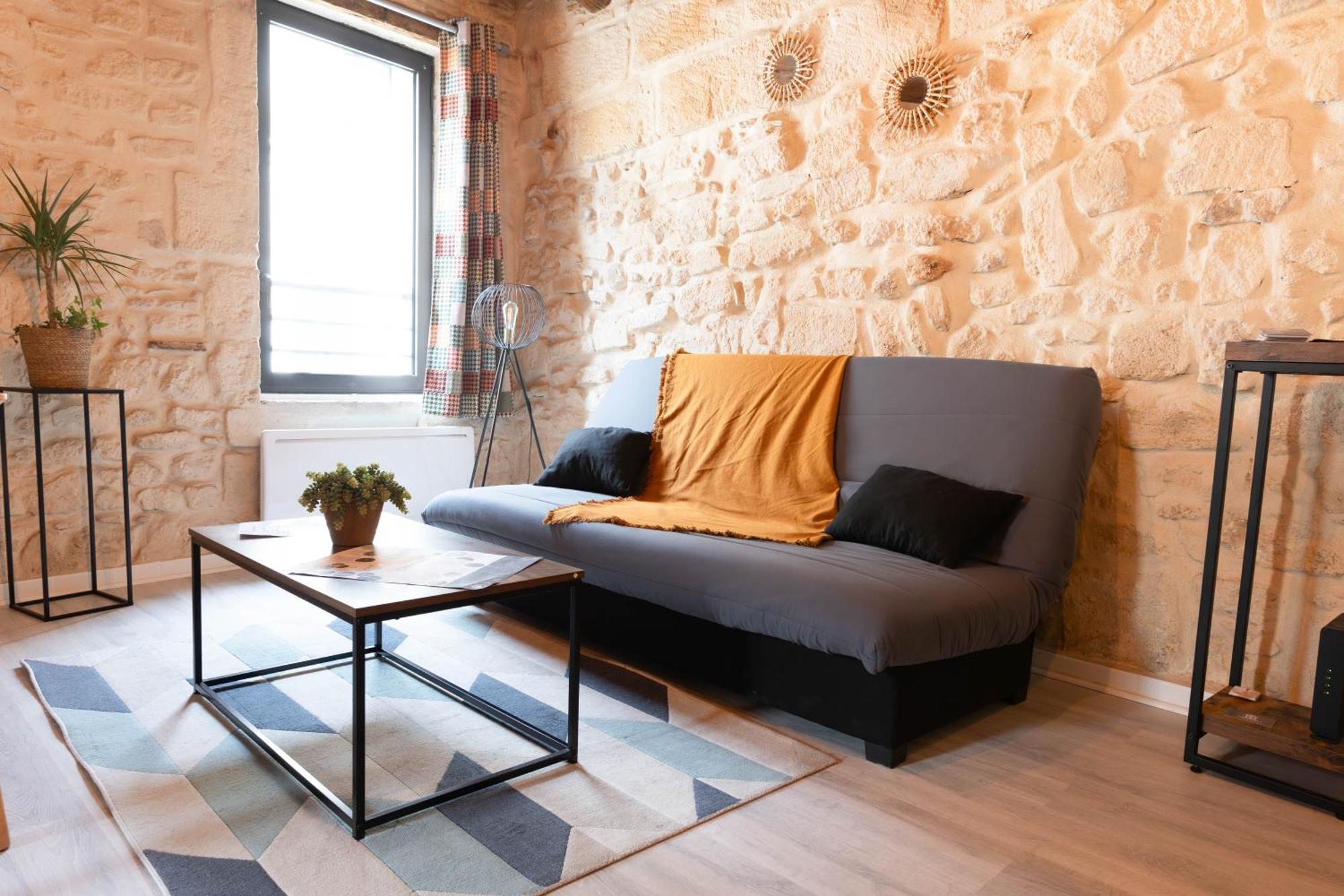 Immeuble 3 Apparts Centre Historique St Gilles Maisoncarreeconciergerie Saint-Gilles  Exteriér fotografie